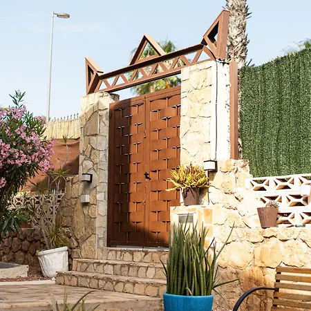 Villa Mis 5 Amores Con Piscina Benidorm